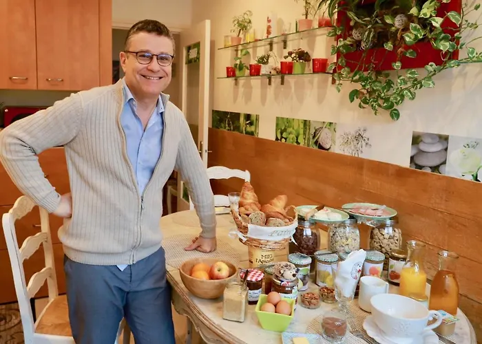 ! A découvrir ! NATURALBNB - Chambres d'hôtes zen au calme - Top confort et reposant - PARKING GRATUIT SECURISE - Garage vélos et motos - OFFERT COPIEUX PETIT DEJEUNER fait maison sucré-salé, local et bio - Accueil et convivialité garantis !
